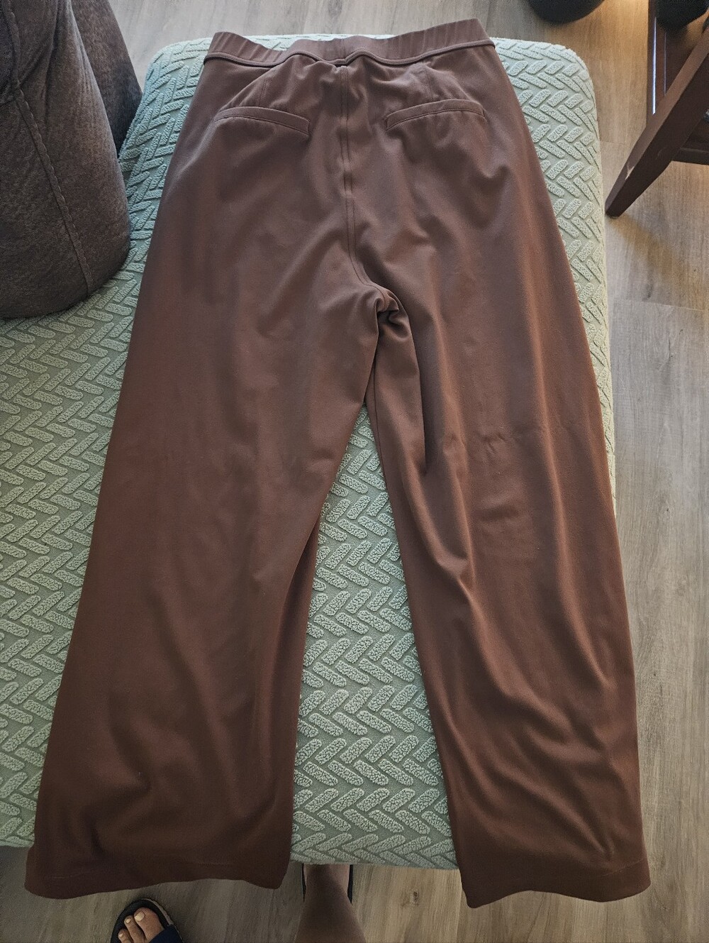HALARA Chocolate Brown Wide-Leg Jogger Pant
